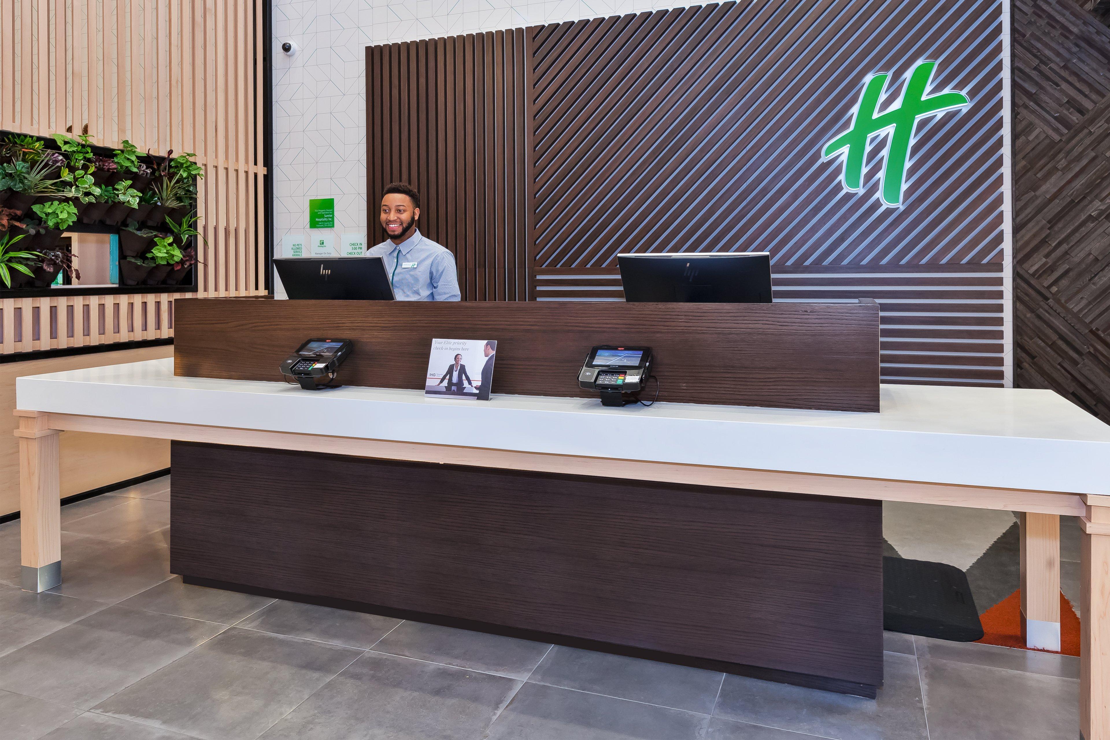 Holiday Inn & Suites - Toledo Southwest - Perrysburg By Ihg Exterior photo