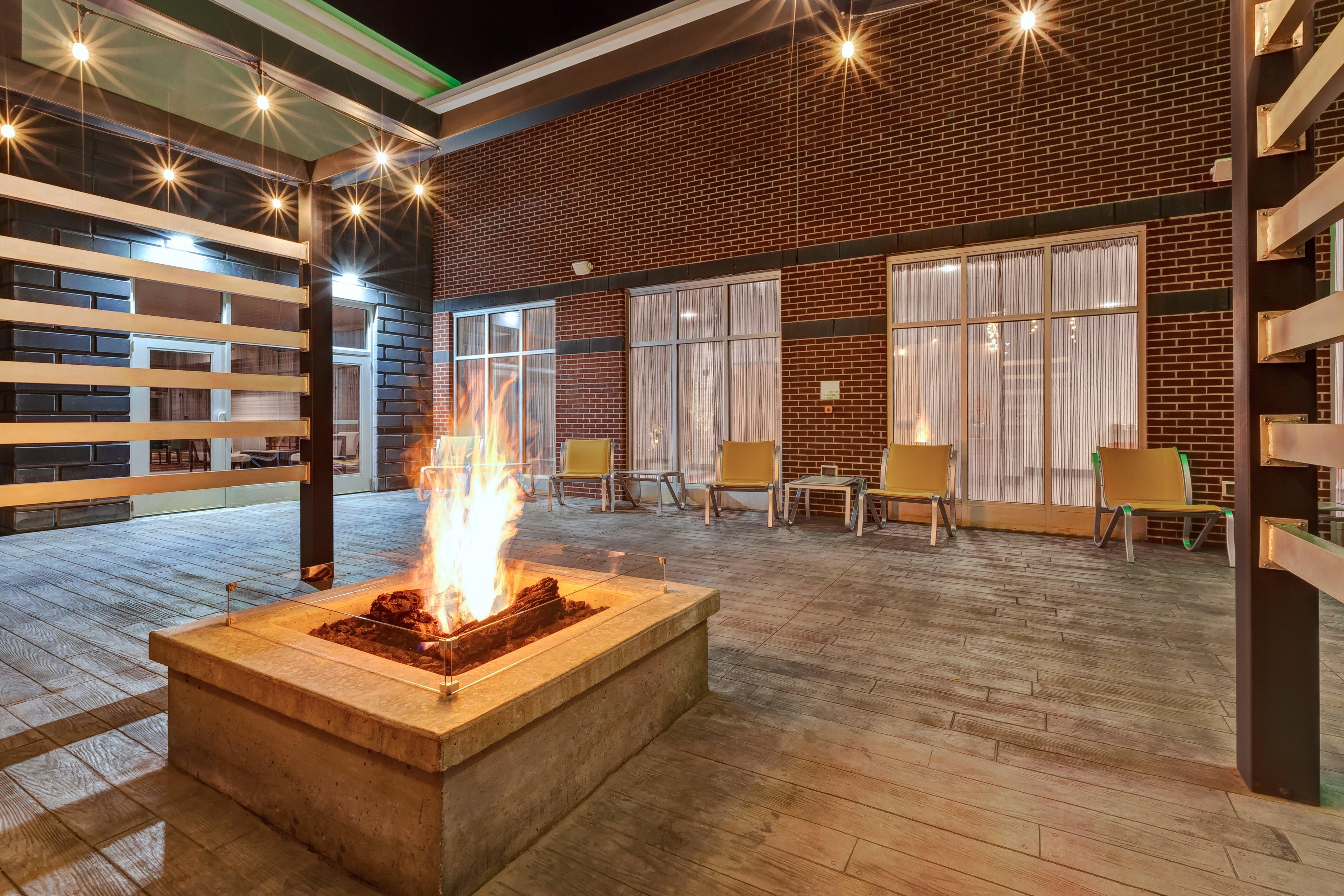Holiday Inn & Suites - Toledo Southwest - Perrysburg By Ihg Exterior photo